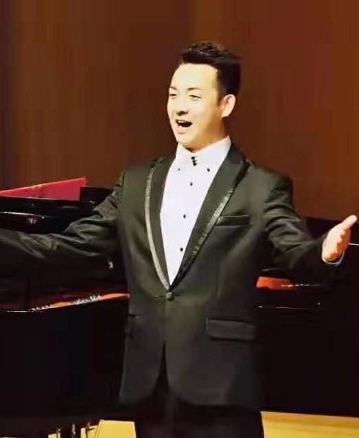 上海通俗家教白老师T223336